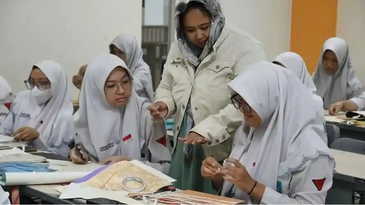 Soal Ujian Sekolah dan Kunci Jawaban Biologi Kelas 12 Kurikulum Merdeka